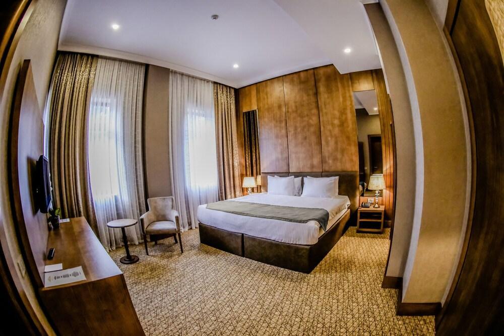 Madison Hotel Μπακού Εξωτερικό φωτογραφία