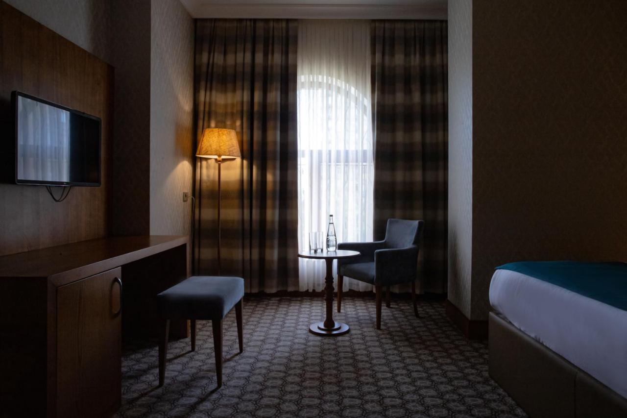 Madison Hotel Μπακού Εξωτερικό φωτογραφία