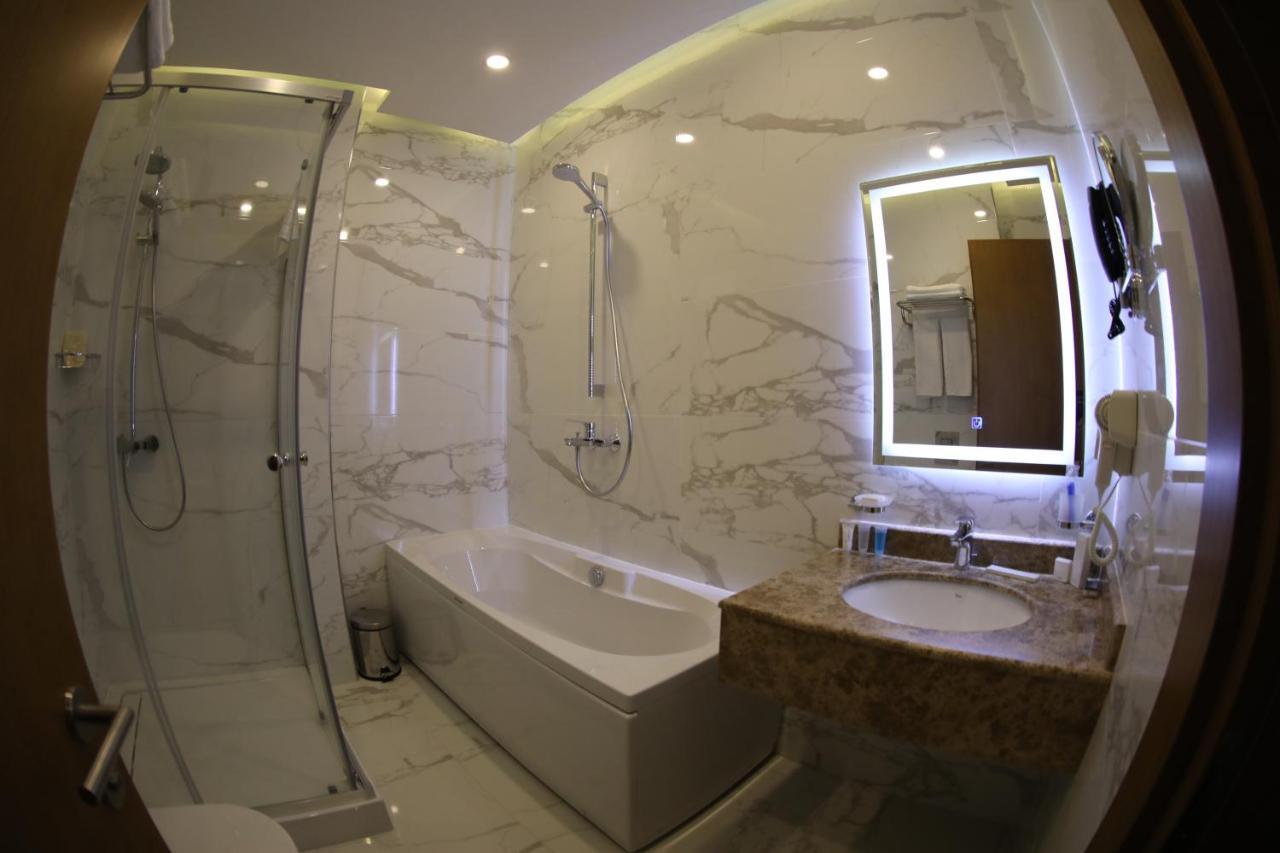 Madison Hotel Μπακού Εξωτερικό φωτογραφία